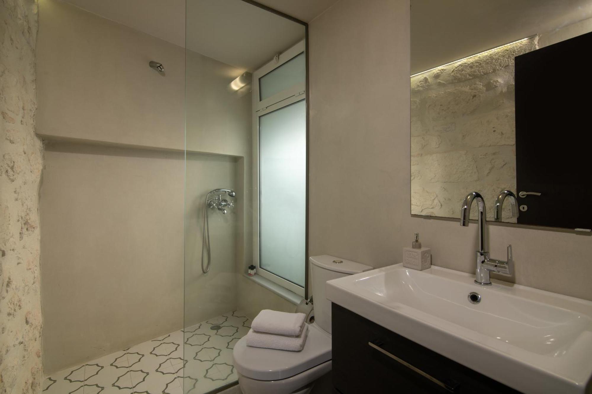 The Central Boutique Apartments Heraklion Exteriör bild