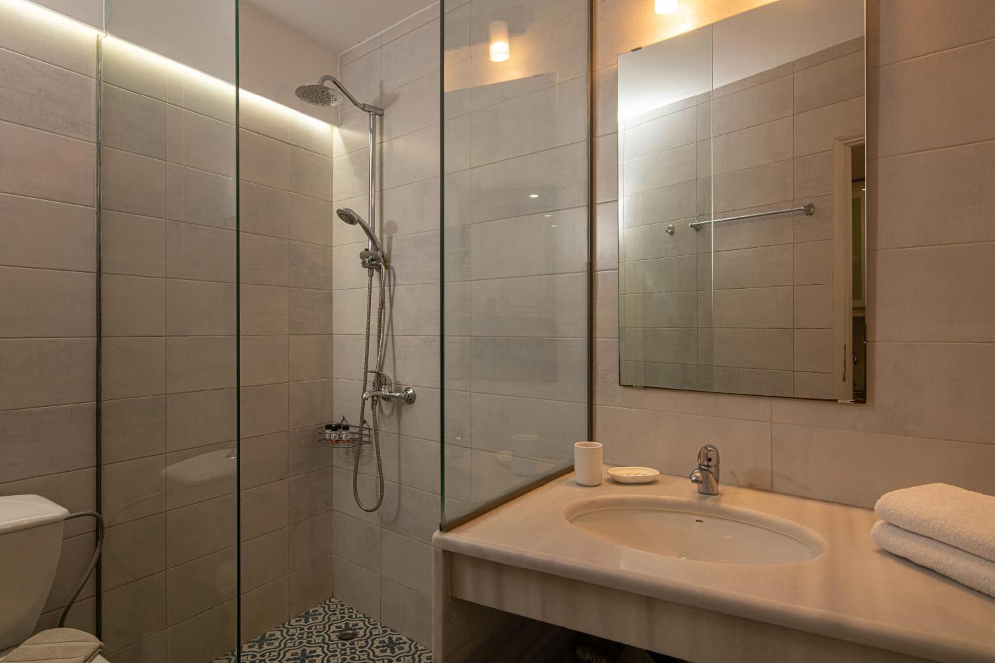 The Central Boutique Apartments Heraklion Exteriör bild