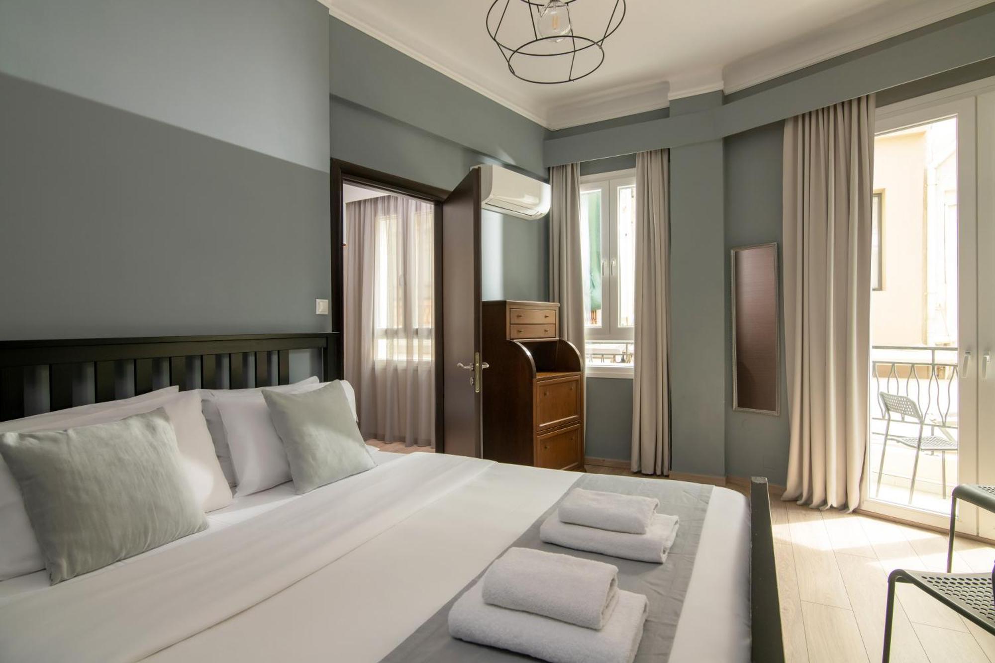 The Central Boutique Apartments Heraklion Exteriör bild