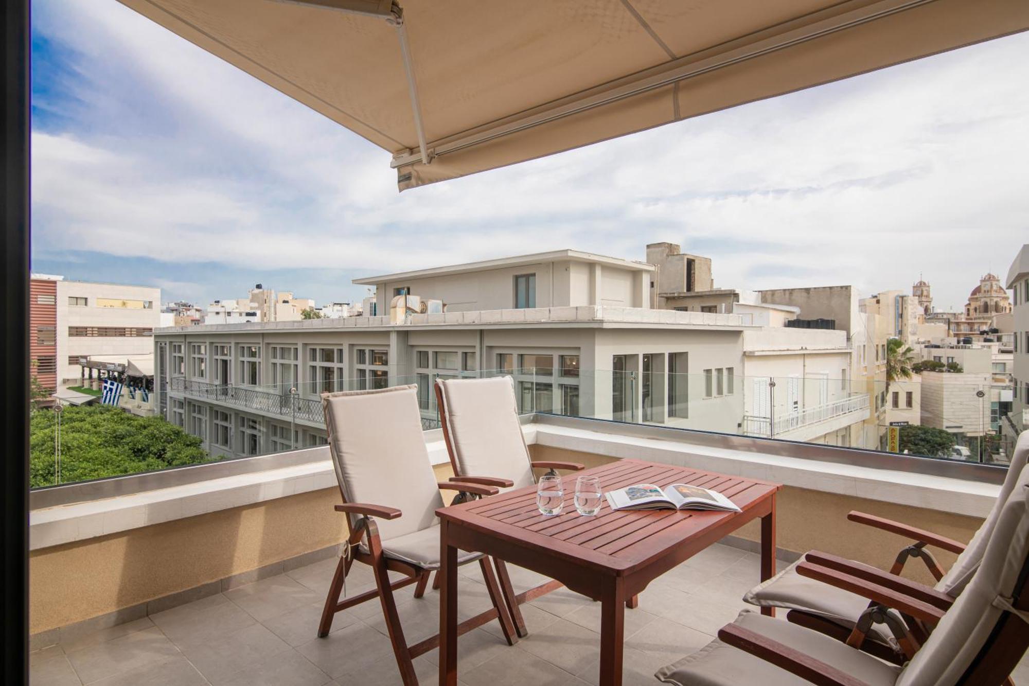 The Central Boutique Apartments Heraklion Exteriör bild